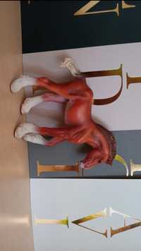 Figurka konia - źrebie, klacz, clyesdale maści gniadej