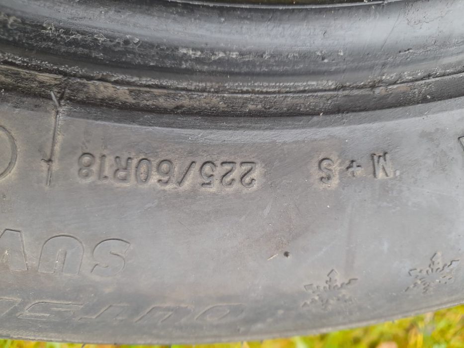 Opony zimowe 18x60x225