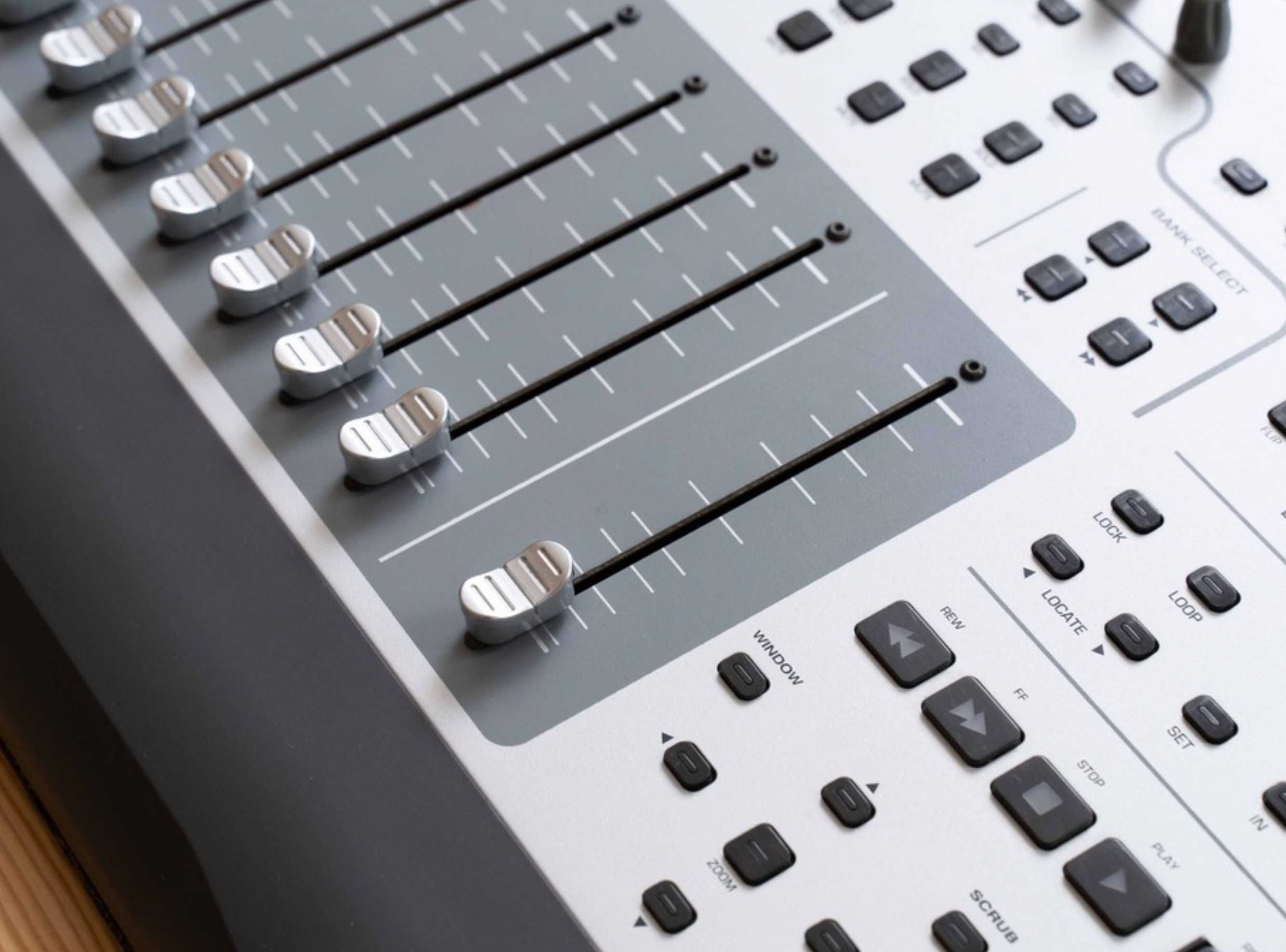 Mikser audio M-Audio ProjectMix firewire, karta dźwiękowa i kontroler
