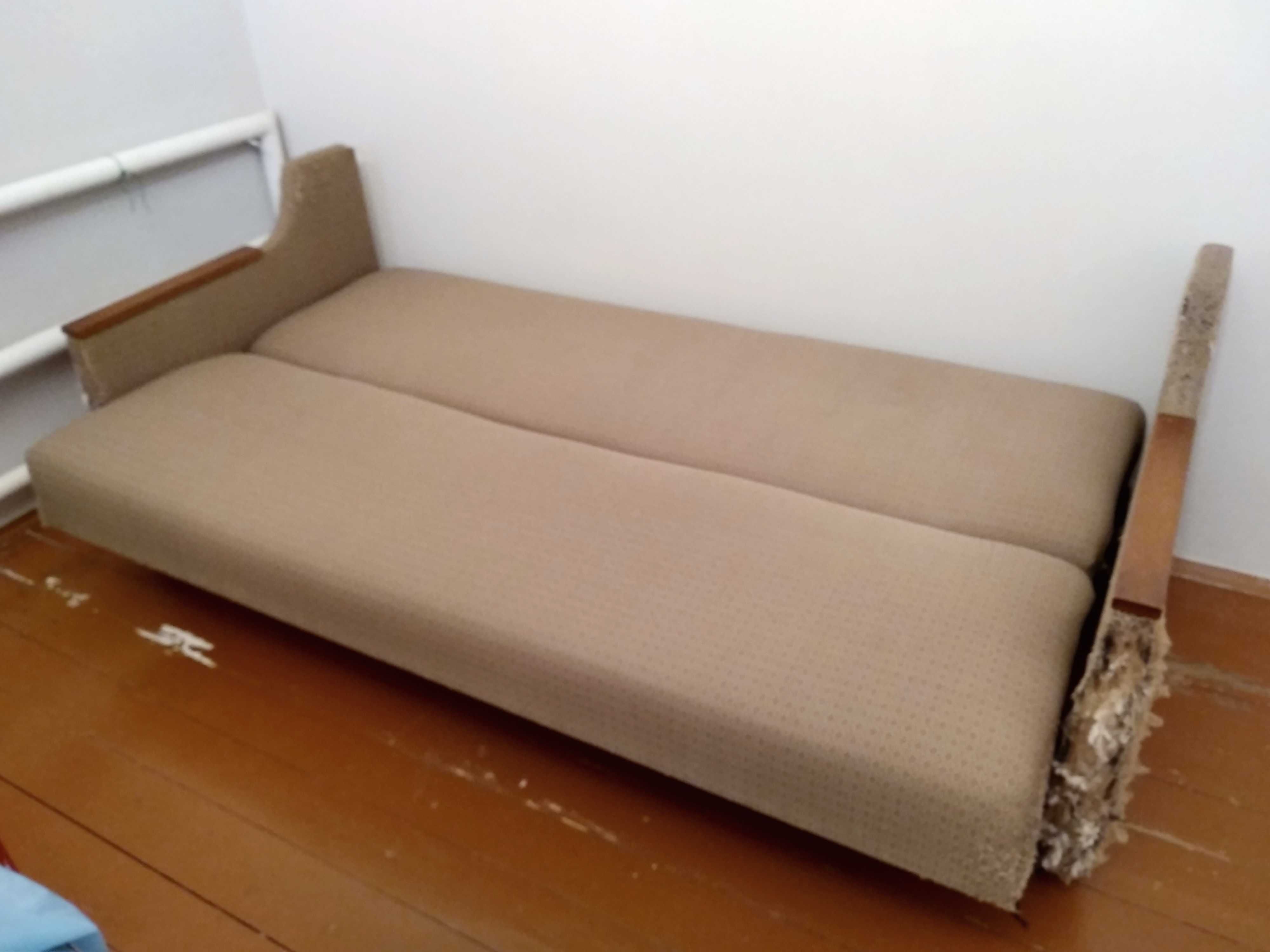 Продам диван в хорошем состоянии