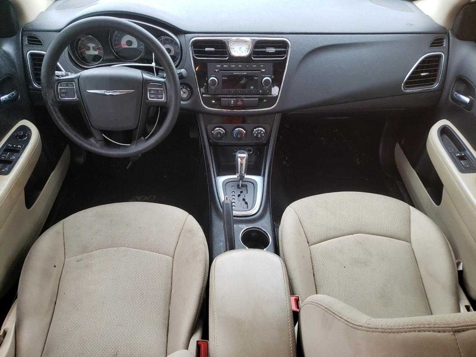 Chrysler 200 LX 2013