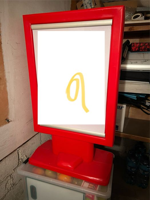 Potykacz reklamowy, duzy, oryginalny, czerwony, plastikowy