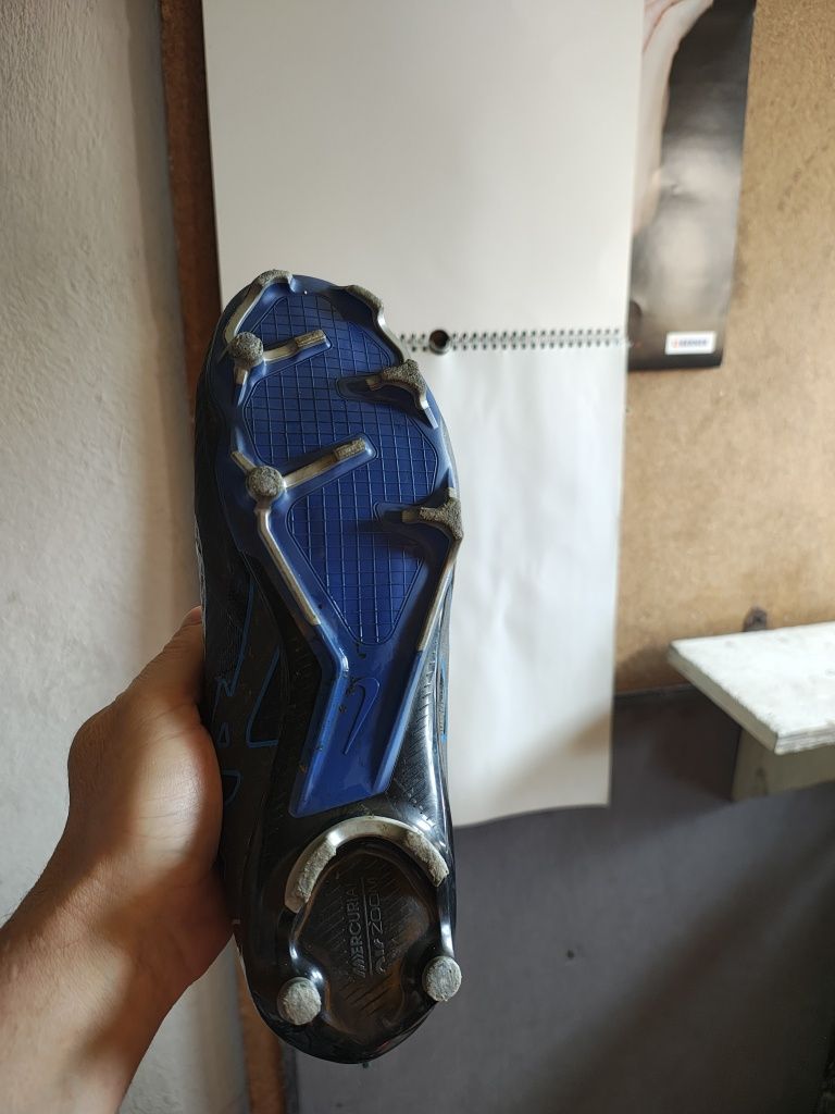 Korki pół profesjonalne Nike Mercurial Air Zoom. Rozmiar 42.5