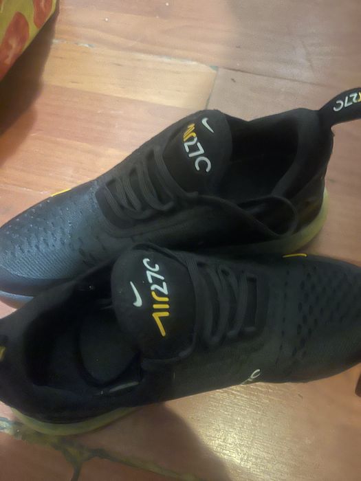 Vendo sapatilhas nike 270