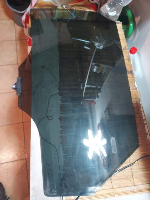 Szyba  hyundai i40 kombi.