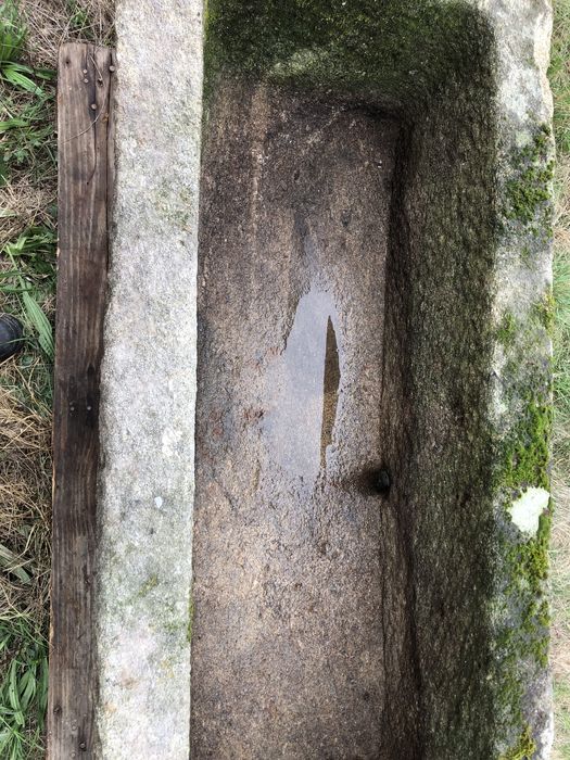 Pias antigas em pedra em excelente estado.