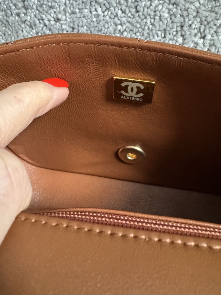 Torebka Chanel….