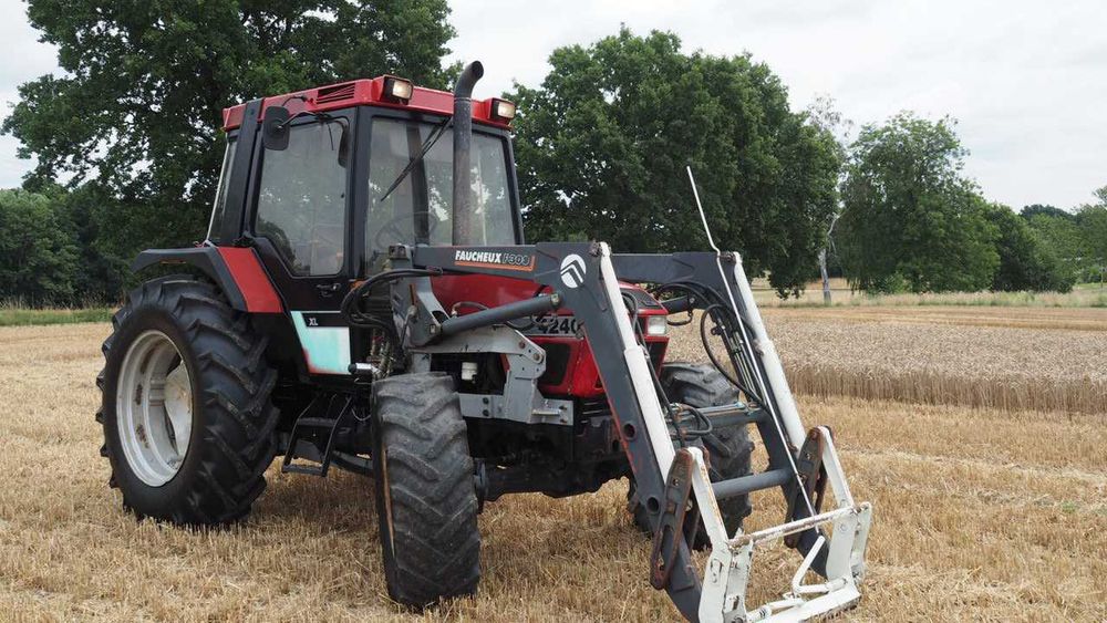 Ciągnik Case 4240 Ładowacz