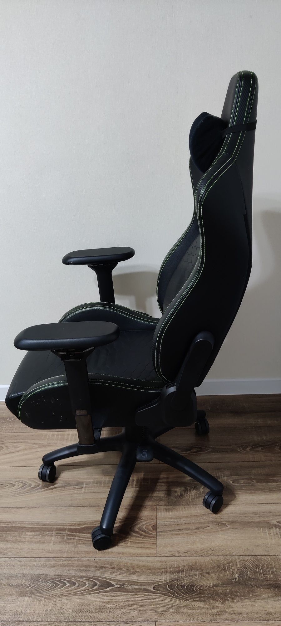 Кресло для геймеров Razer Iskur