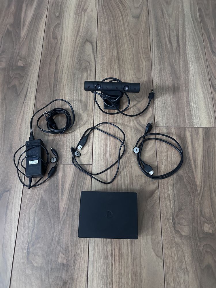 PS4 FAT+VR+4 PADY+20 GIER (GTA V, Spider-man, Mirage,TLoU2)+DYSK 2TB