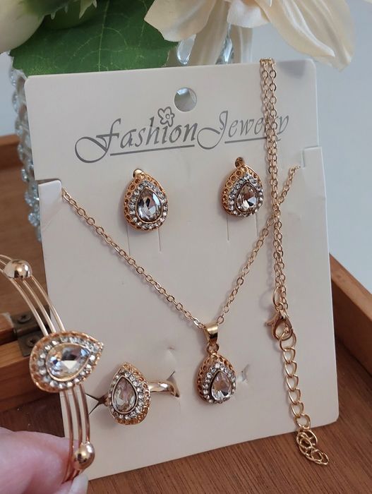 WYPRZEDAŻ!!! Cudowny zestaw prezentowy, zestaw złotej biżuterii