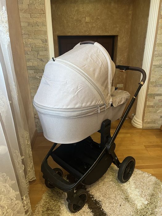 Коляска Carello Epica 2в1