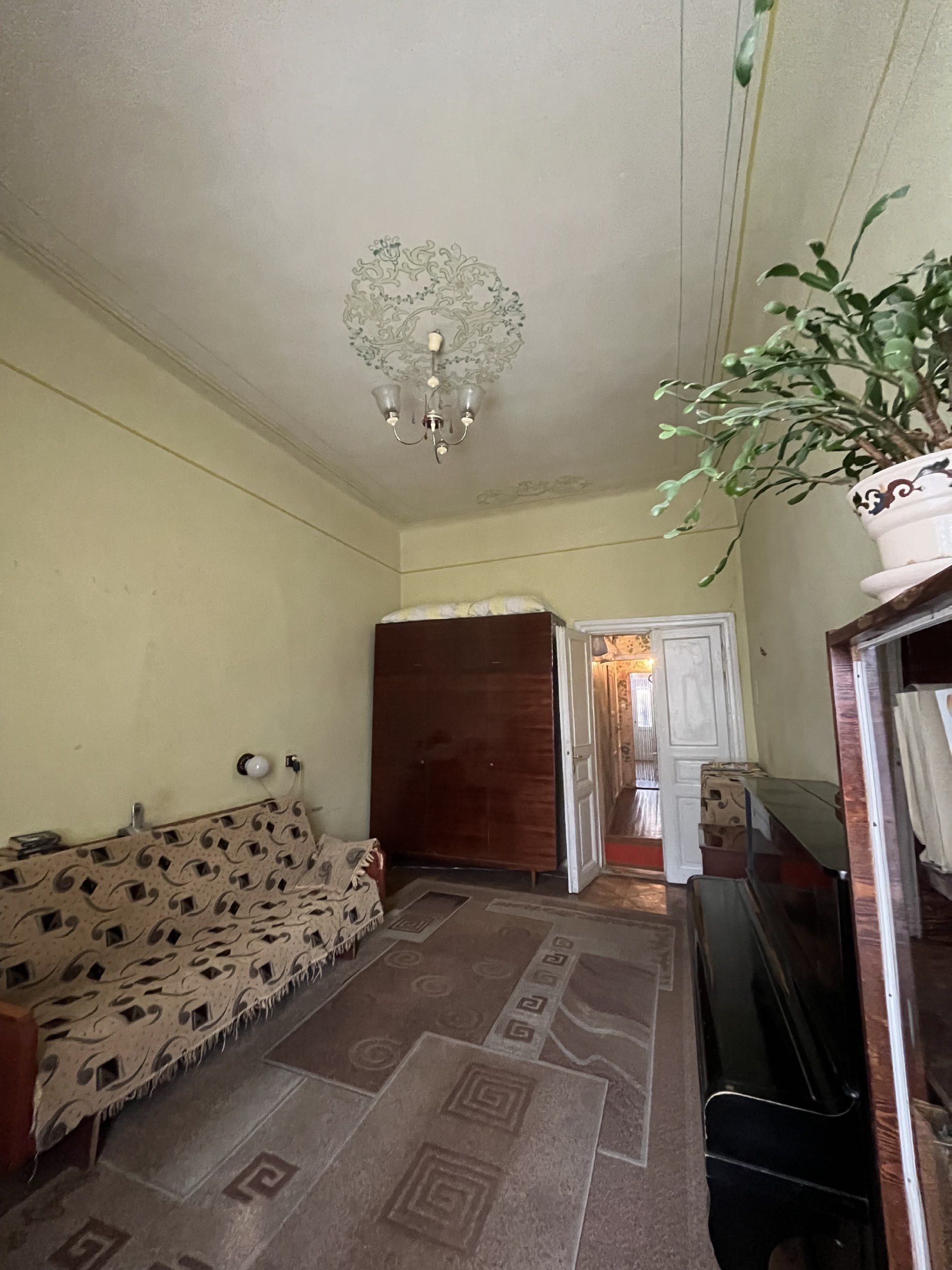 Продаж 2 кім. квартири на вул. Коперніка з виглядом на палац Потоцьких