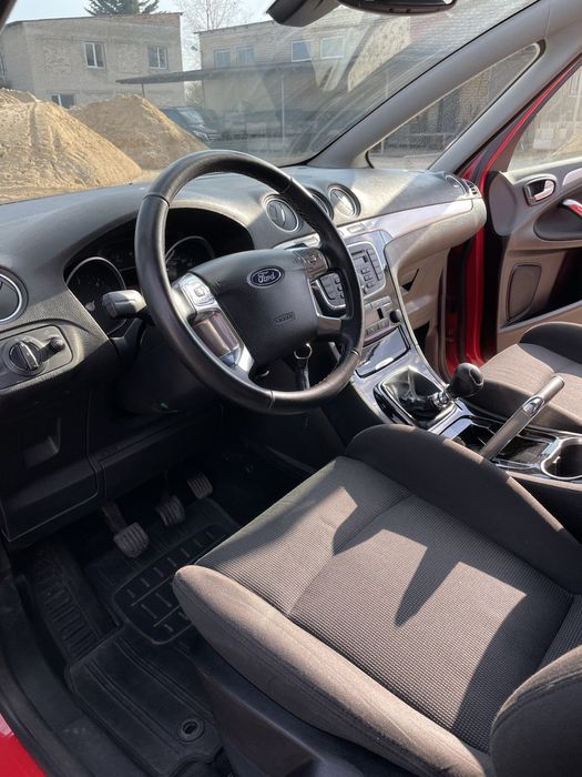 Продаю Ford s-max 2014 року.