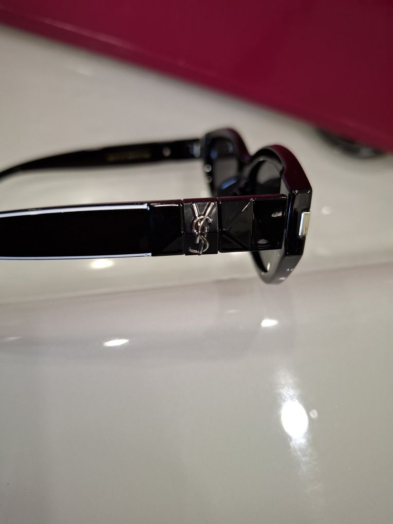 Okulary przeciwsłoneczne damskie kocie oko YSL model 2025
