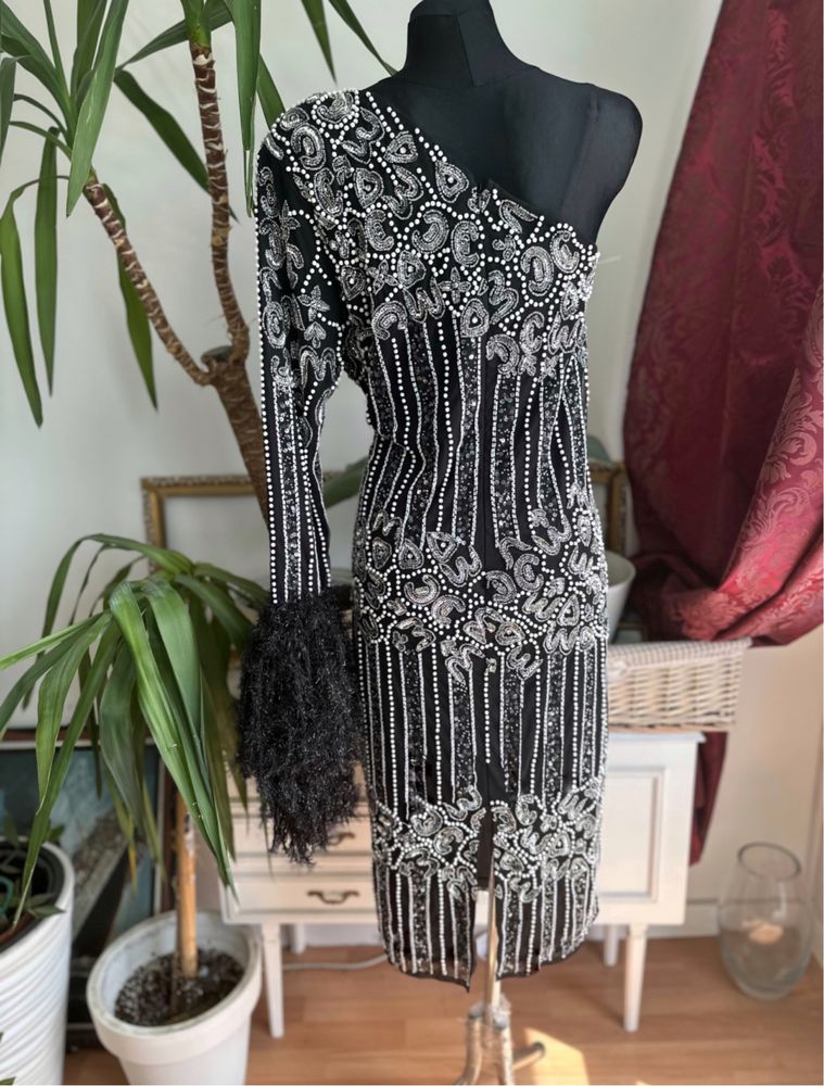 Asos cekinowa sukienka midi piora fredzle 5 xl 50 zdobiona