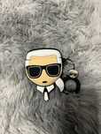Czarne etui na sluchawki pokrowiec airpods karl lagerfeld