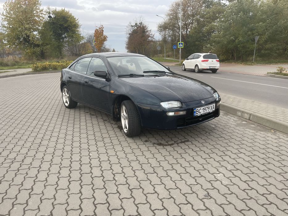 Mazda 323 F продам