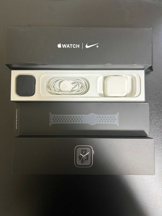 Apple Watch Series 4 Nike 44 мм