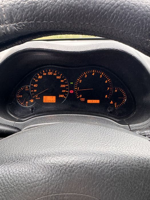 Sprzedam Toyote Avensis 1.8 Benzyna