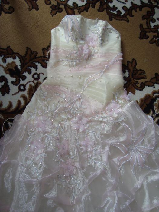 Весільна сукня колір шампань