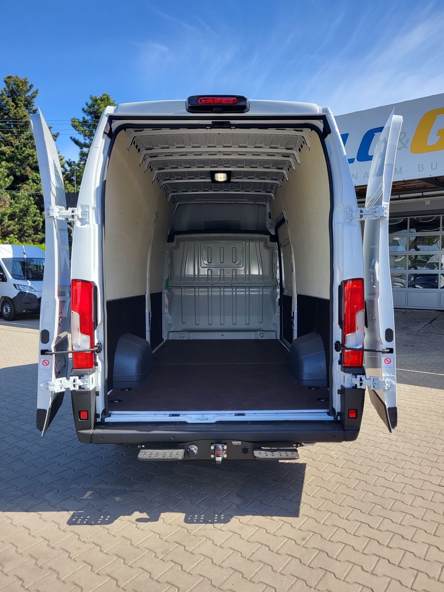 Wynajem Toyota Proace MAX! Peugeot BOXER L4H3! Renault Trafic!