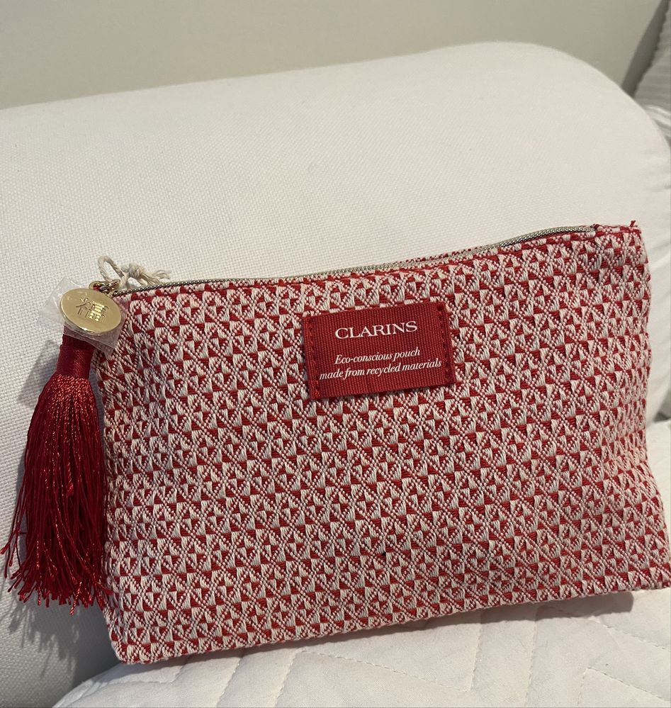 Estojo Clarins, novo com fecho eclair