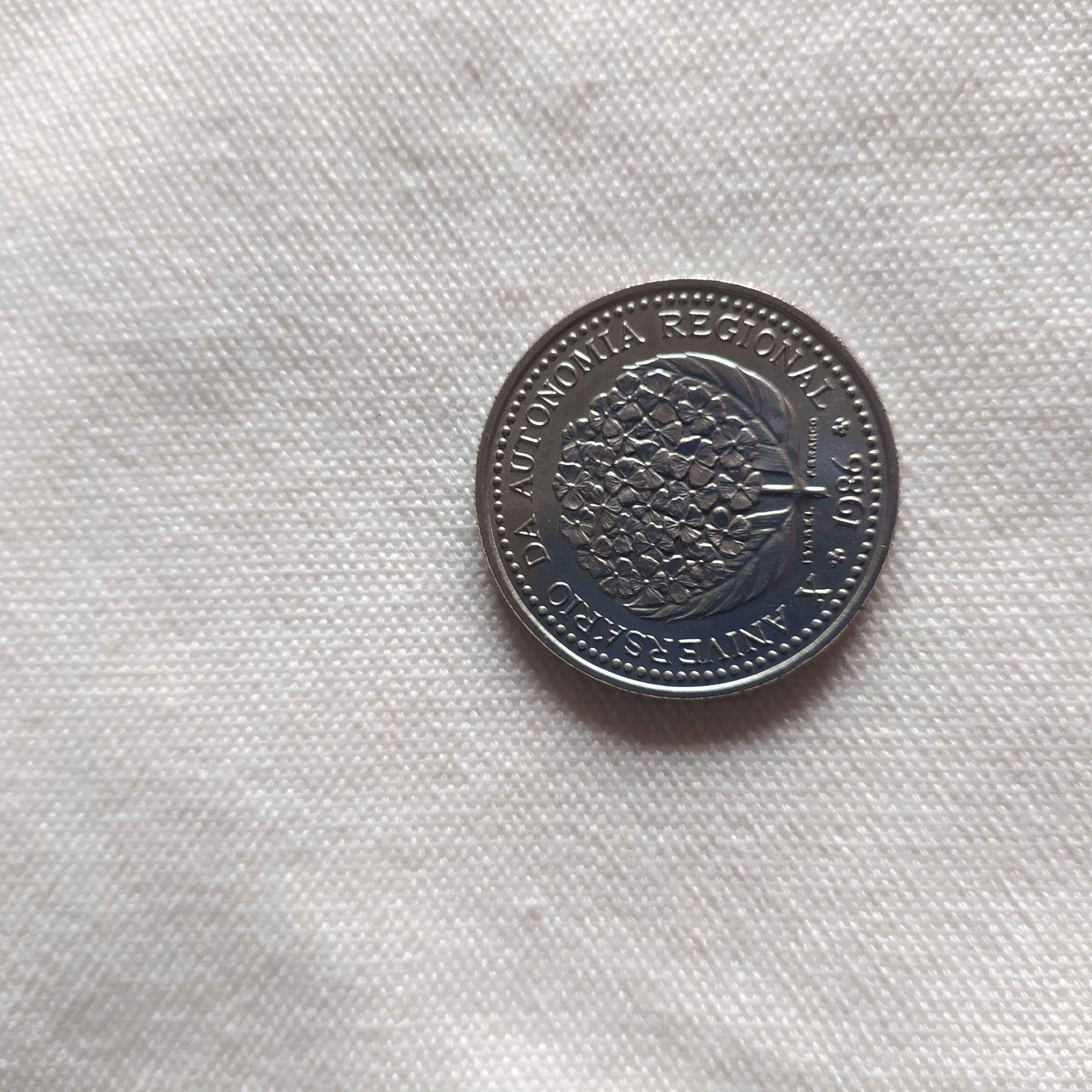 Duas Moedas de 100 escudos Açores 1986