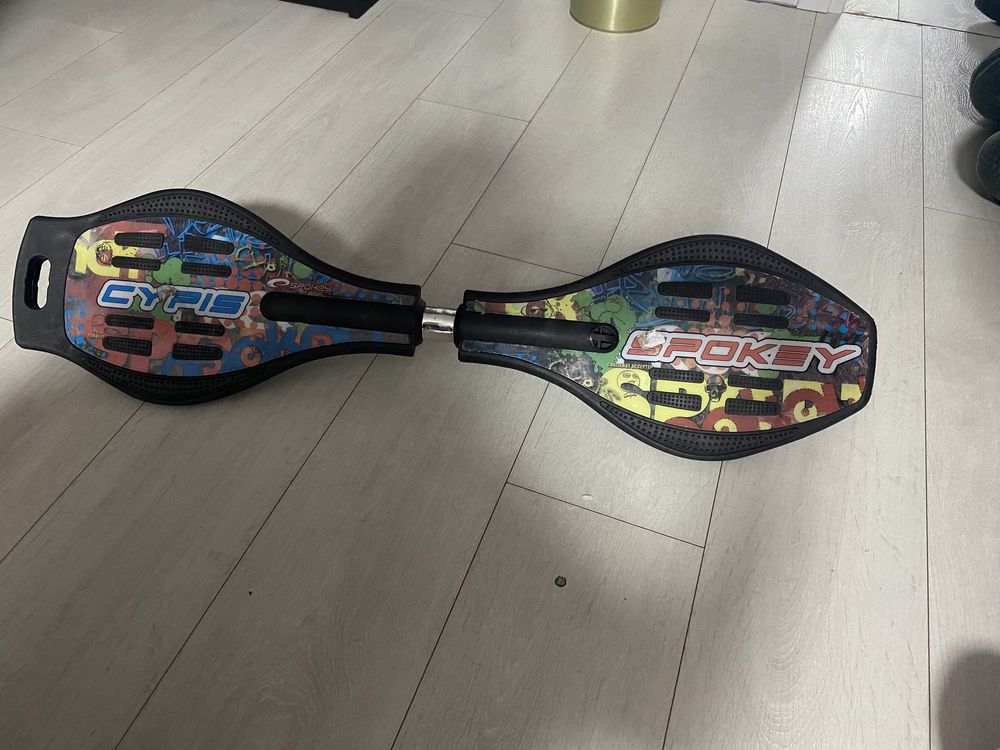 Deskorolka Waveboard Spokey CYPIS czarny
