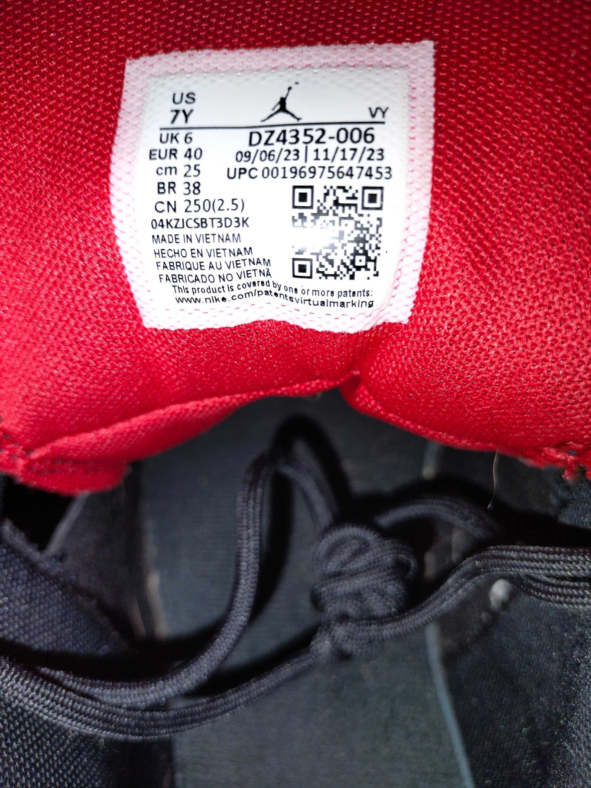 Czerwono-czarne buty Nike Jordan Max Aura 5, roz. 40