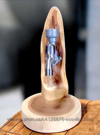 Дозатор для алкоголю ручної роботи з дерева — оригінальний подарунок