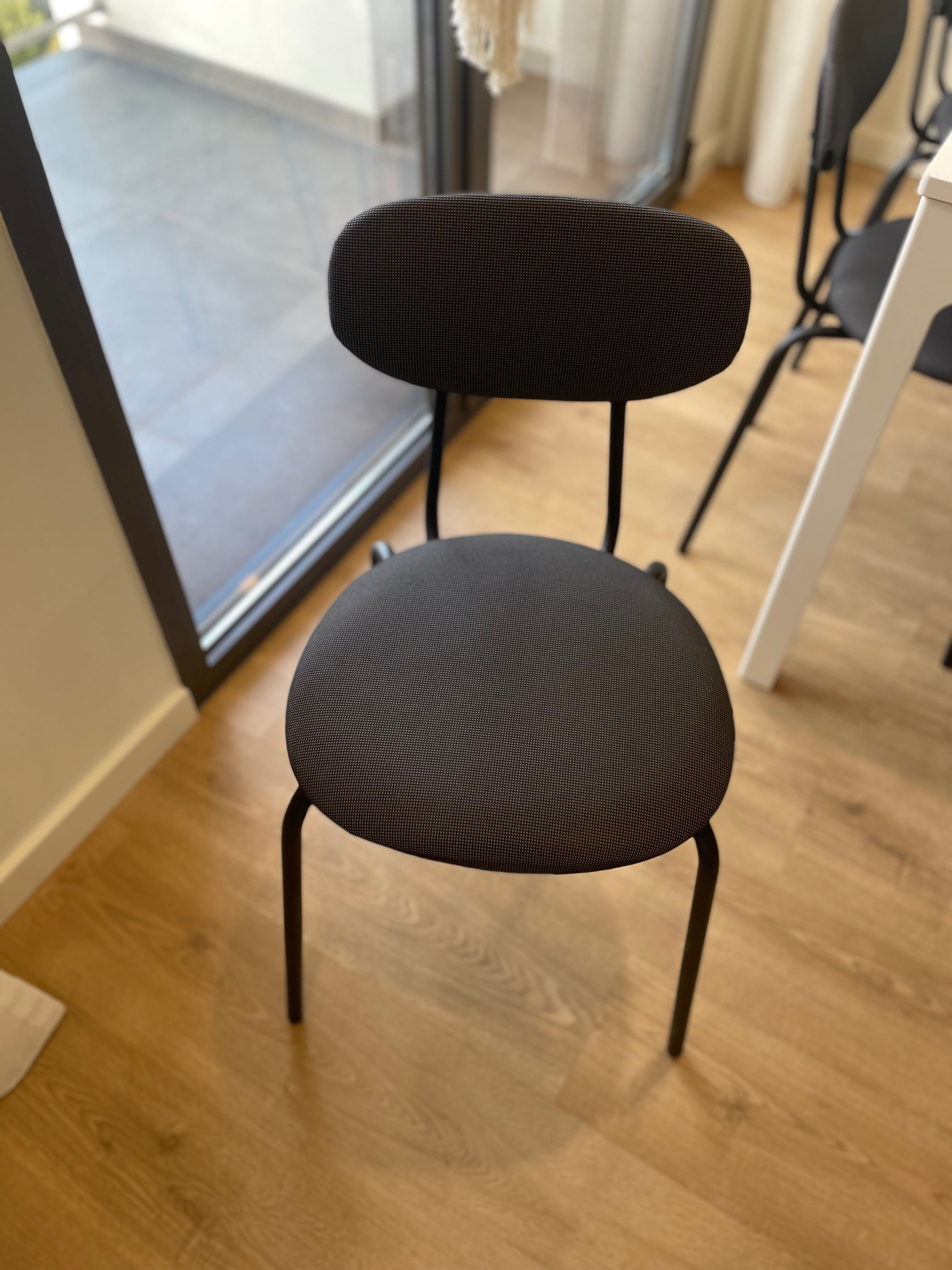 Mesa Ekedalen extensível e cadeiras Ostano