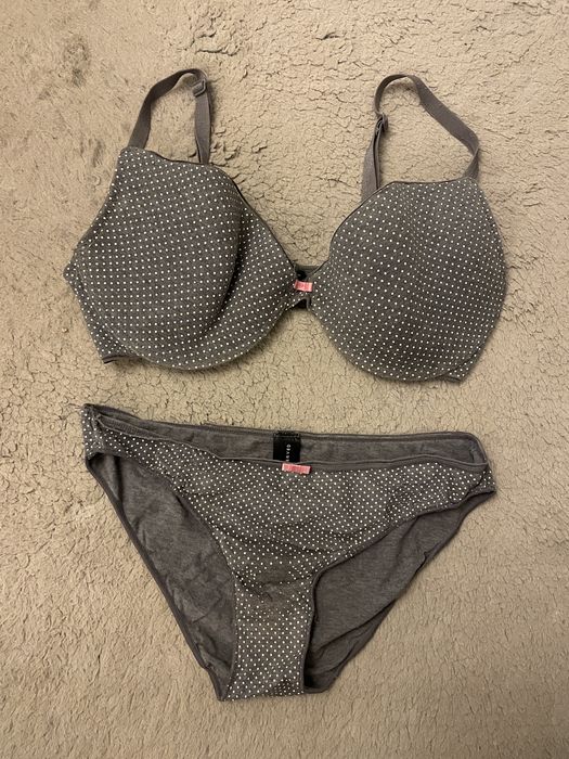 Komplet stanik biustonosz i majtki