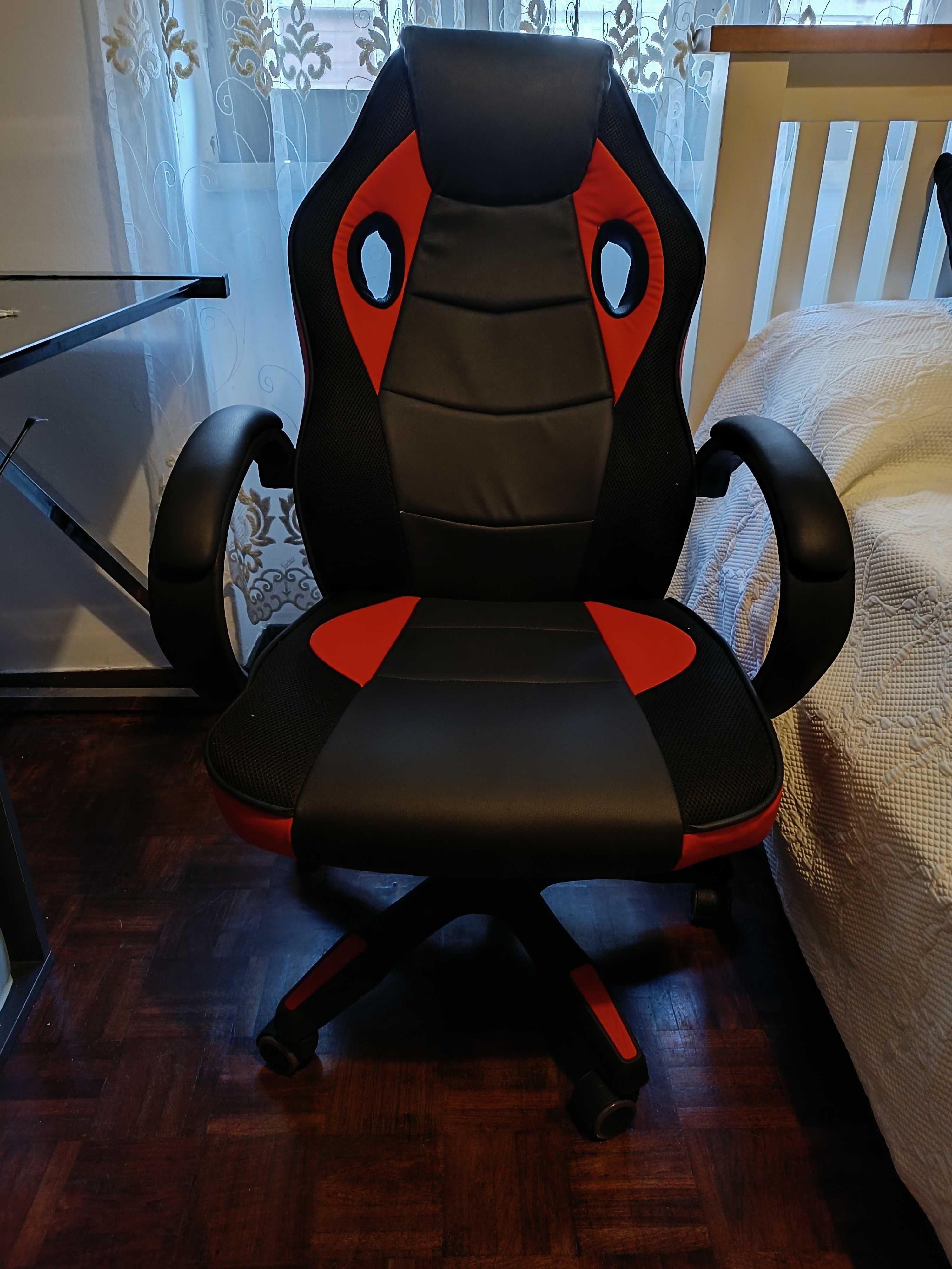 Cadeira gaming nova