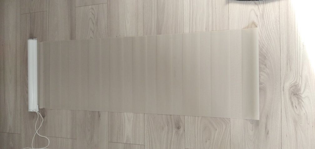Rolety dzień/noc + zabudowa aluminiowa, na 2 okna i pełny balkon