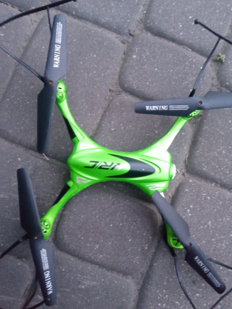 Dron jrc stan nieznany brak pilota