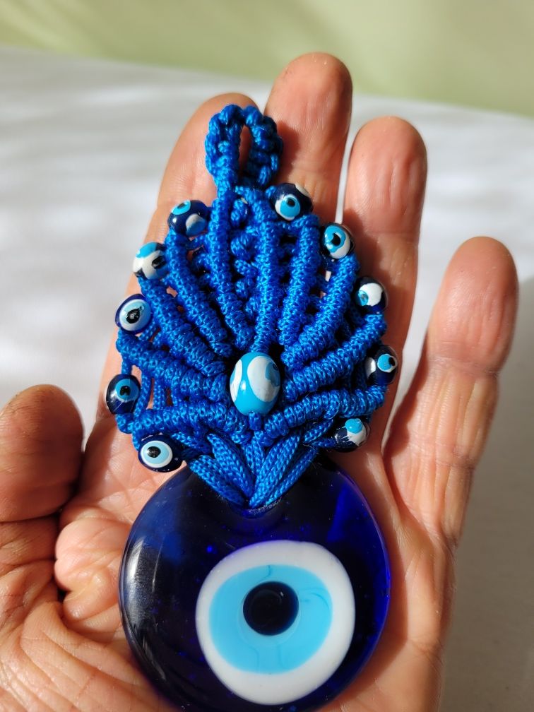 Niebieski szklany amulet Kreta Grecja