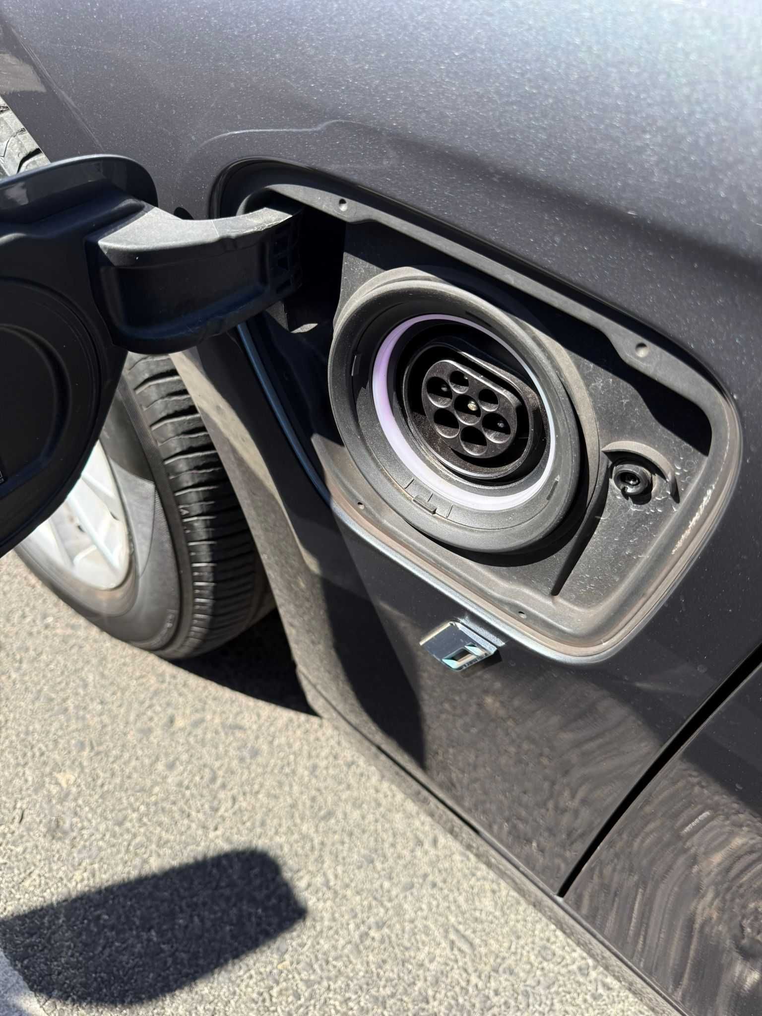 BMW 330e iPerformance 2018 Plug-in Hybrid