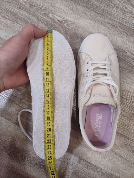 Продам жіночі кеди Lacoste, 37 розмір.