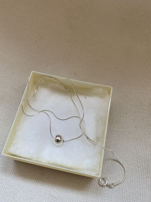 Colar com pendente prateado