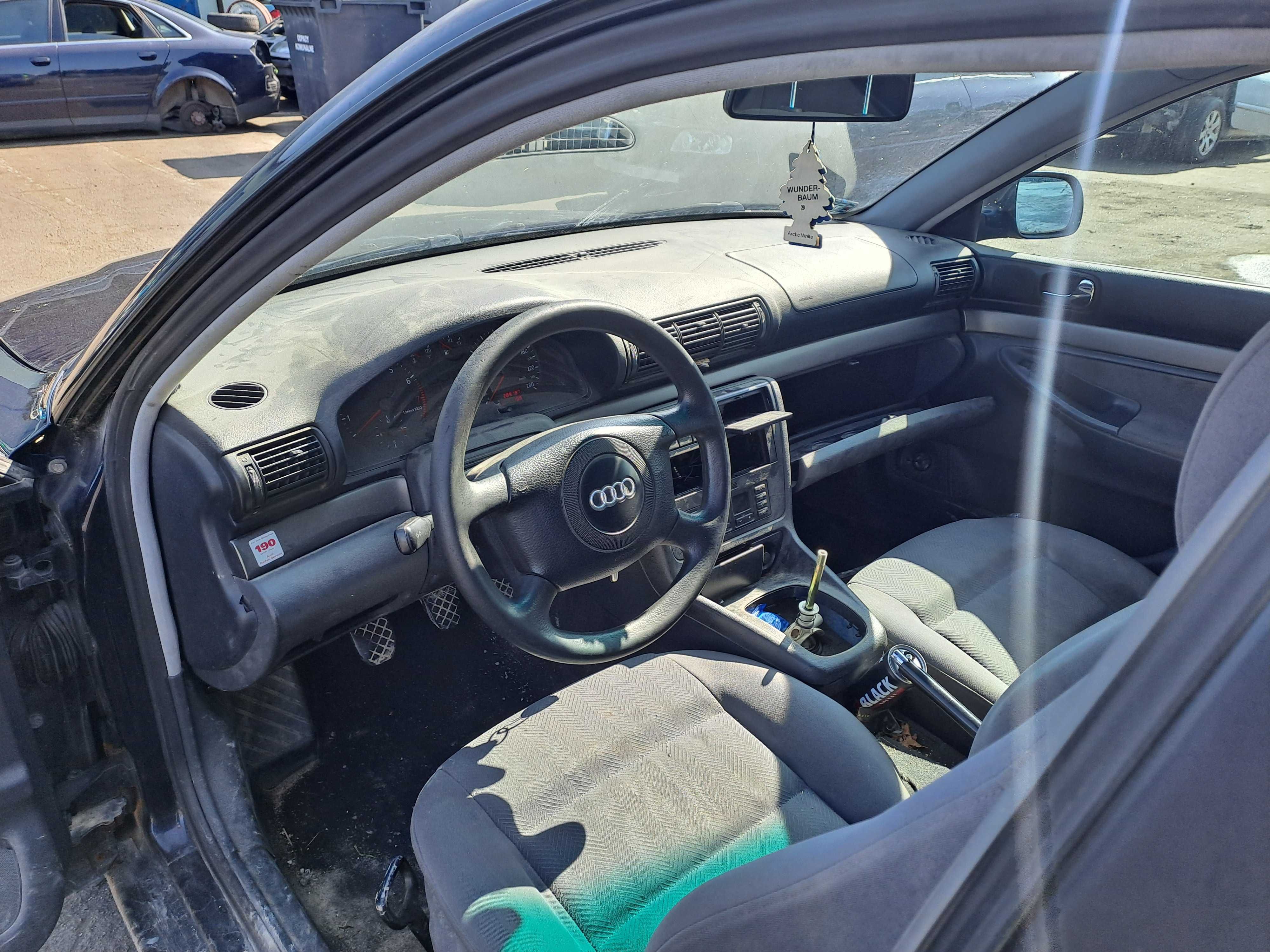 Audi a4b5, 1998r, 1.6 - na części.