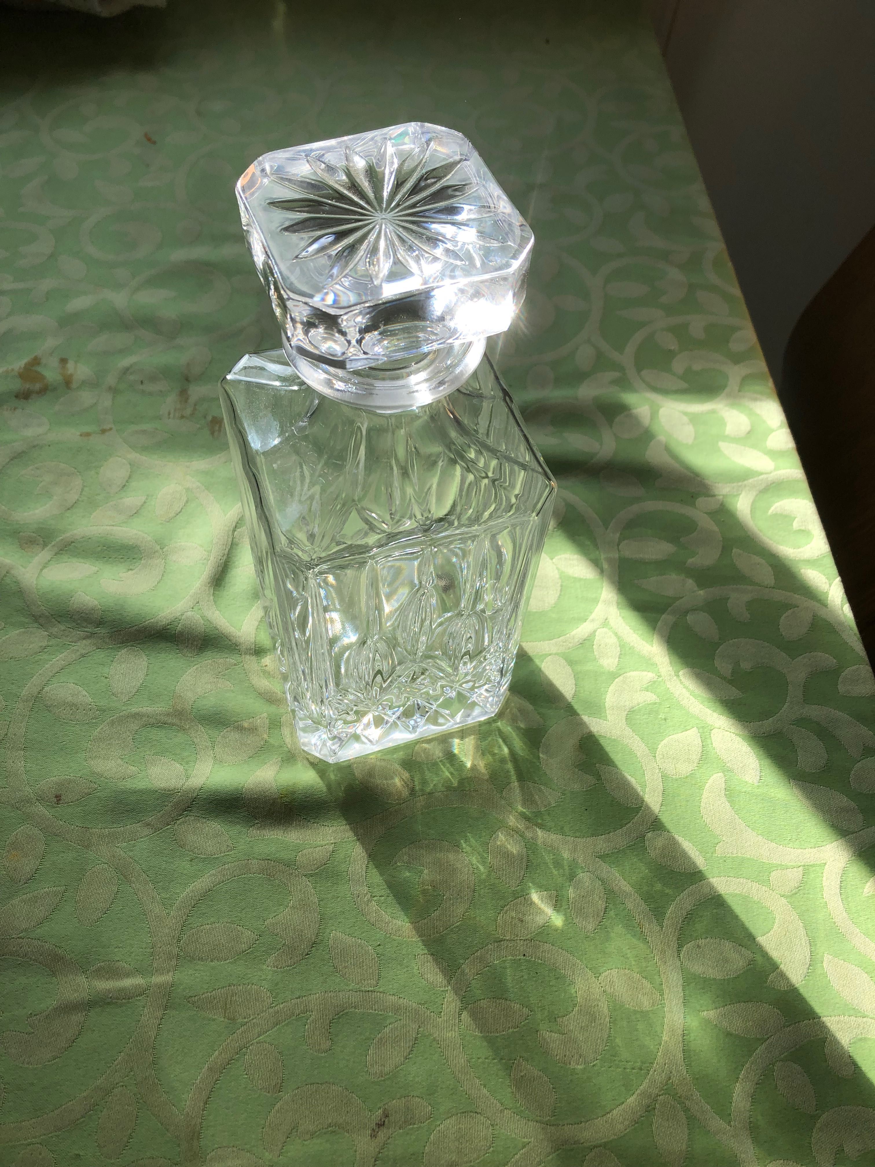 Garrafa de whiskey em cristal