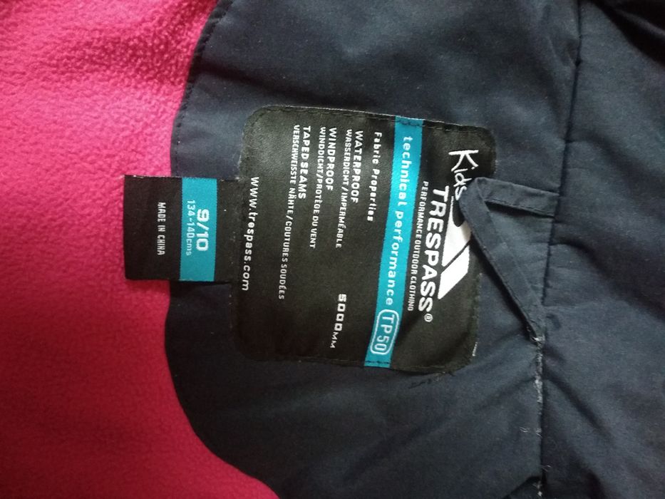 Пальто зимове на 9-10 років