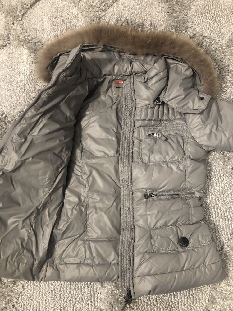Prada - puchowa   kurtka rozmiar 36