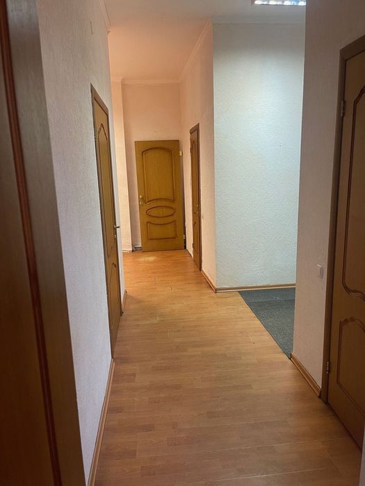 Продаю квартиру Шота Руставелі 44 2к центр 86 кв.м.