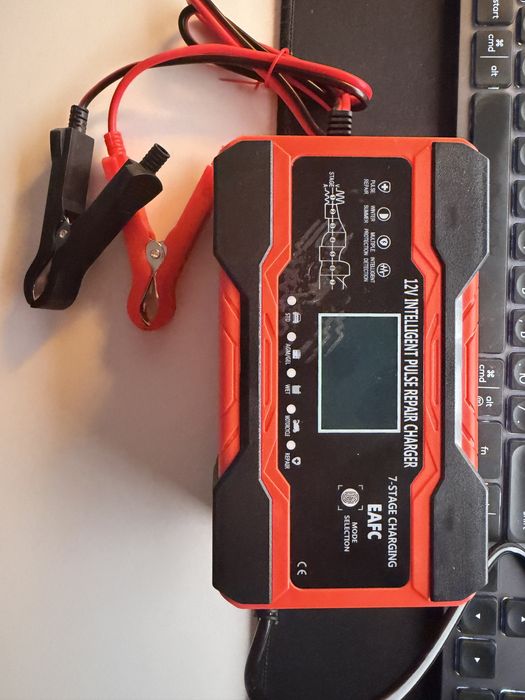 Зарядний пристрій EAFC 12 v 12 A