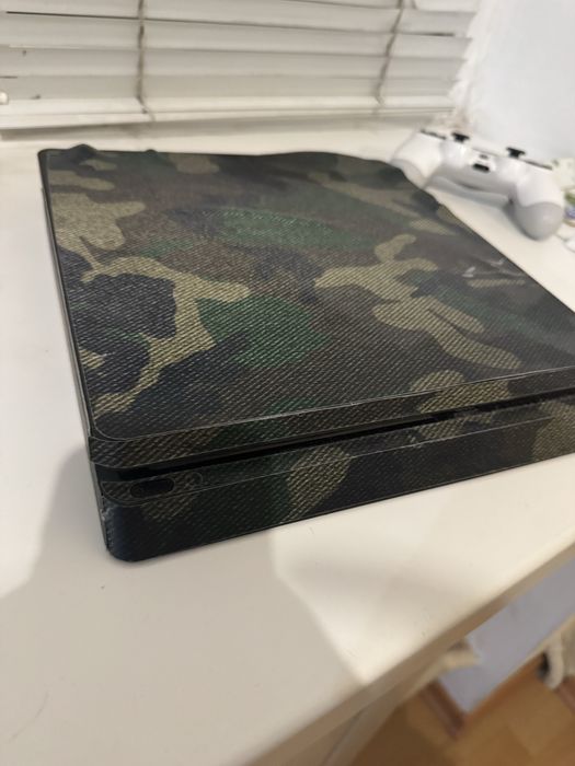 Плейстейшн 4 слим