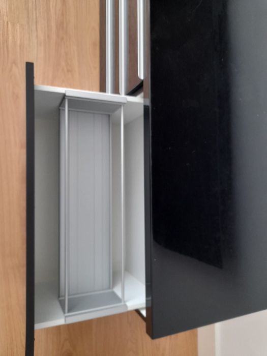 Movel TV IKEA Besta Burs Preto Brilhante + painel superior