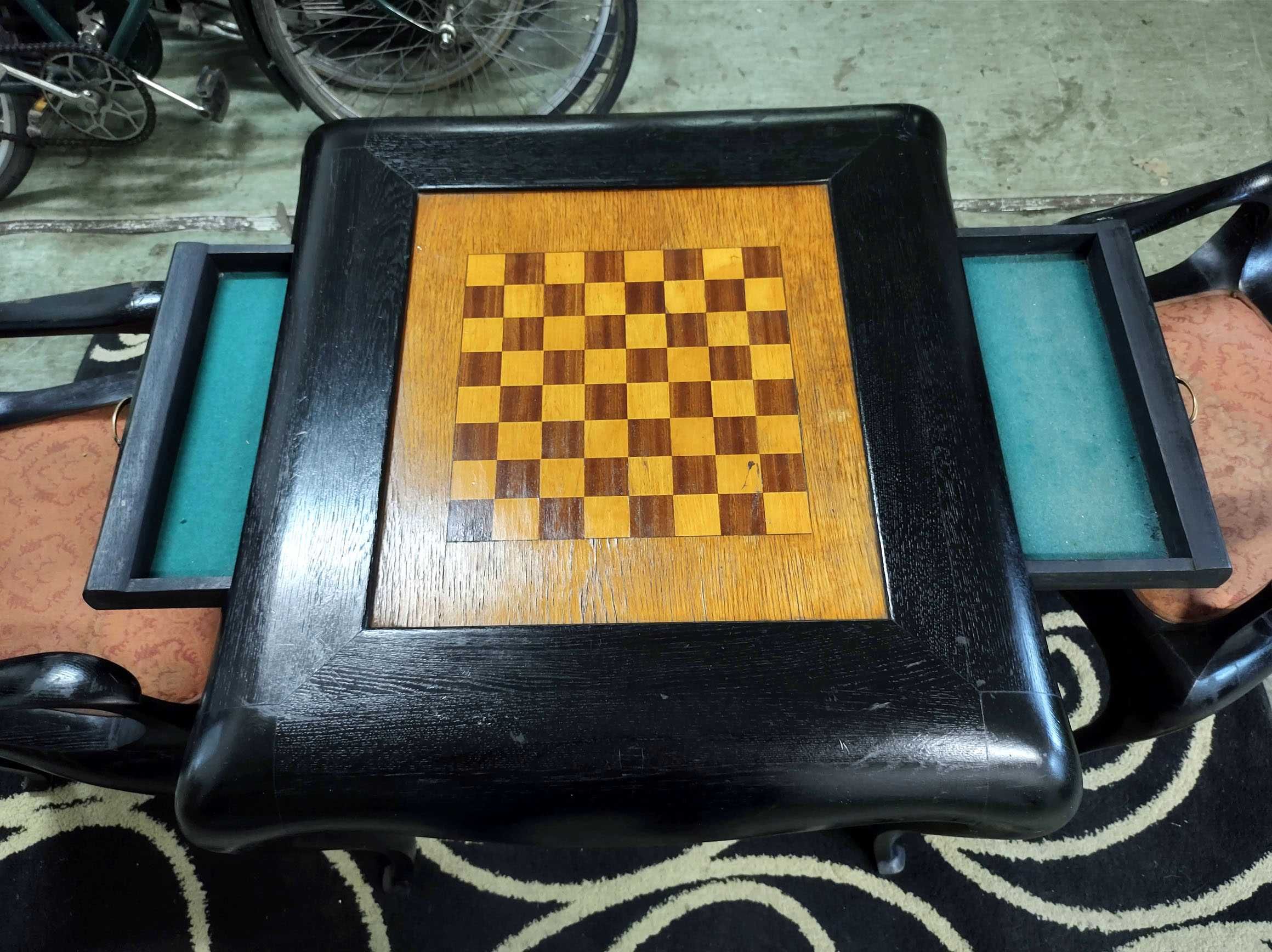 Modernistyczny komplet szachowy