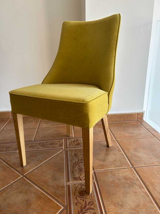 Cadeirão em Tecido Amarelo Anti-Gato - Excelente Estado